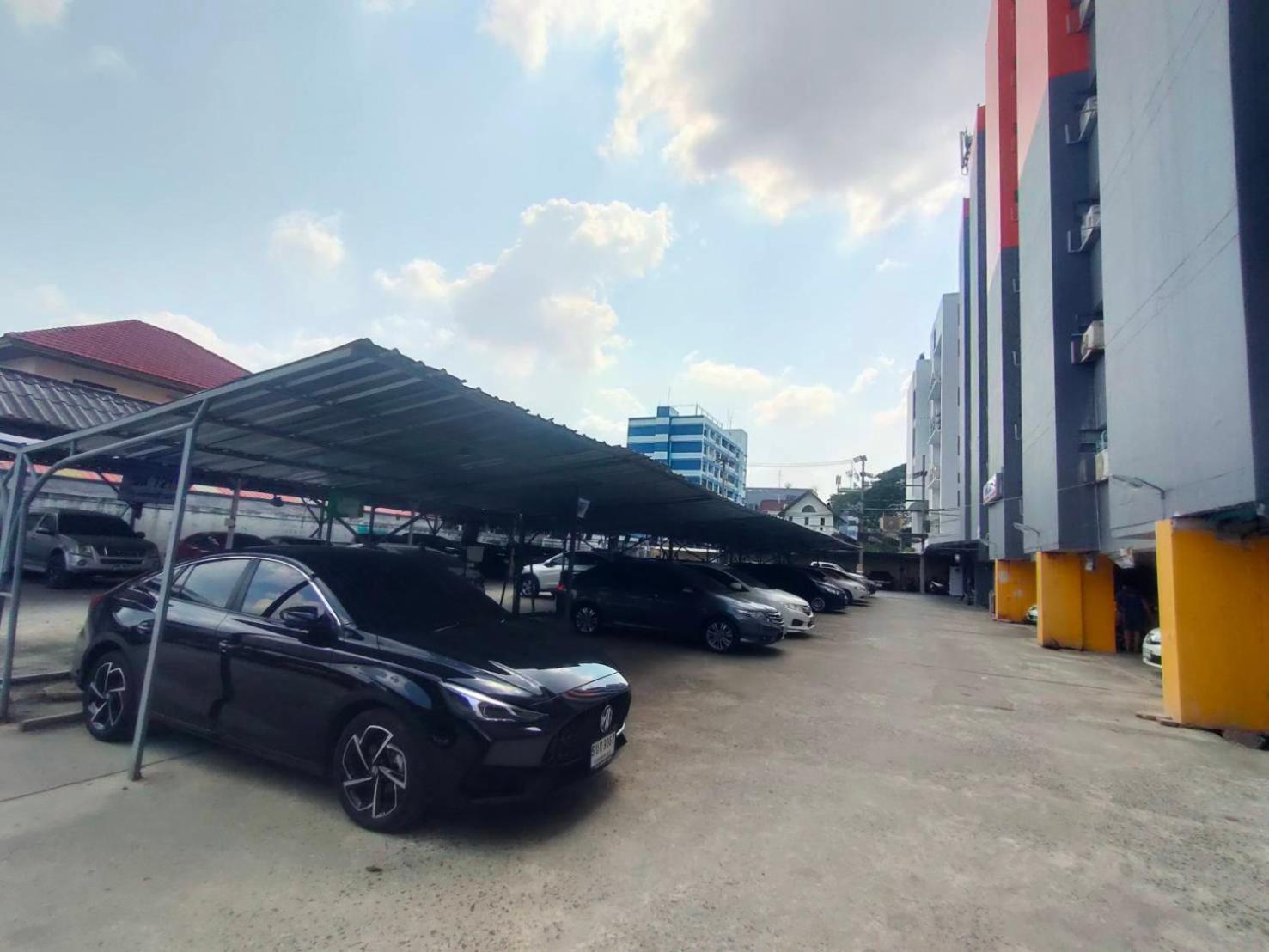 PRL Place Bangkok Exterior foto